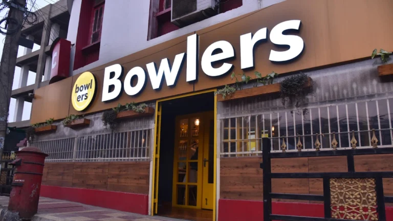 What Are the Most Popular Dishes at Bowlers Guwahati