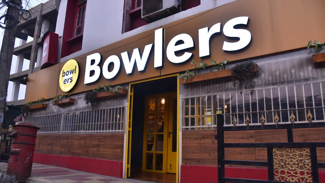 What Are the Most Popular Dishes at Bowlers Guwahati